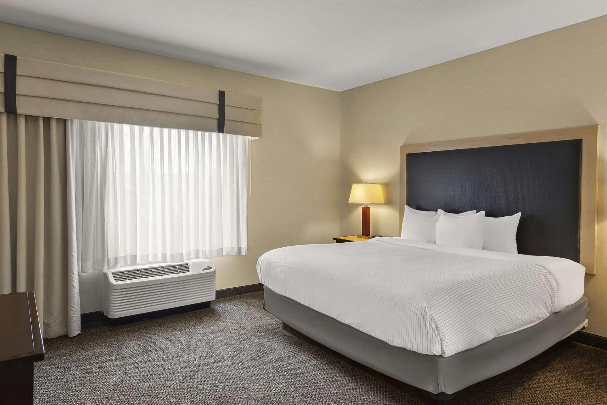 Cambria Hotel Columbus - Polaris Bagian luar foto