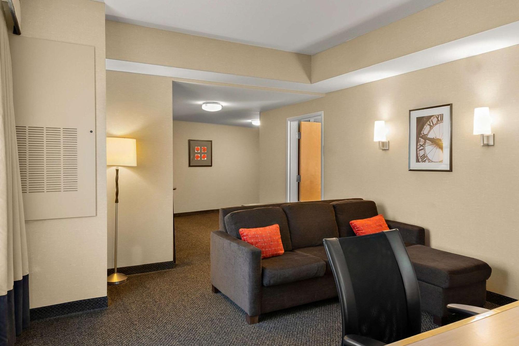 Cambria Hotel Columbus - Polaris Bagian luar foto
