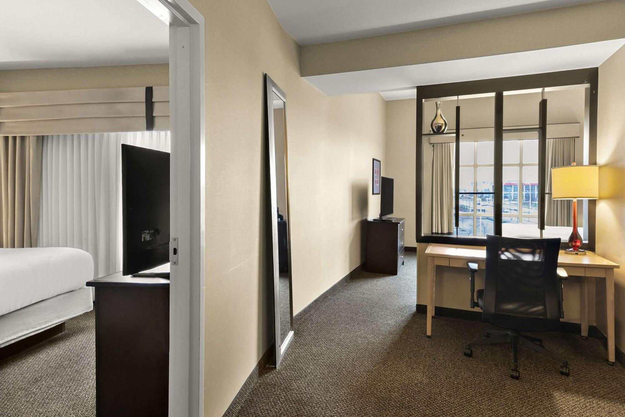 Cambria Hotel Columbus - Polaris Bagian luar foto