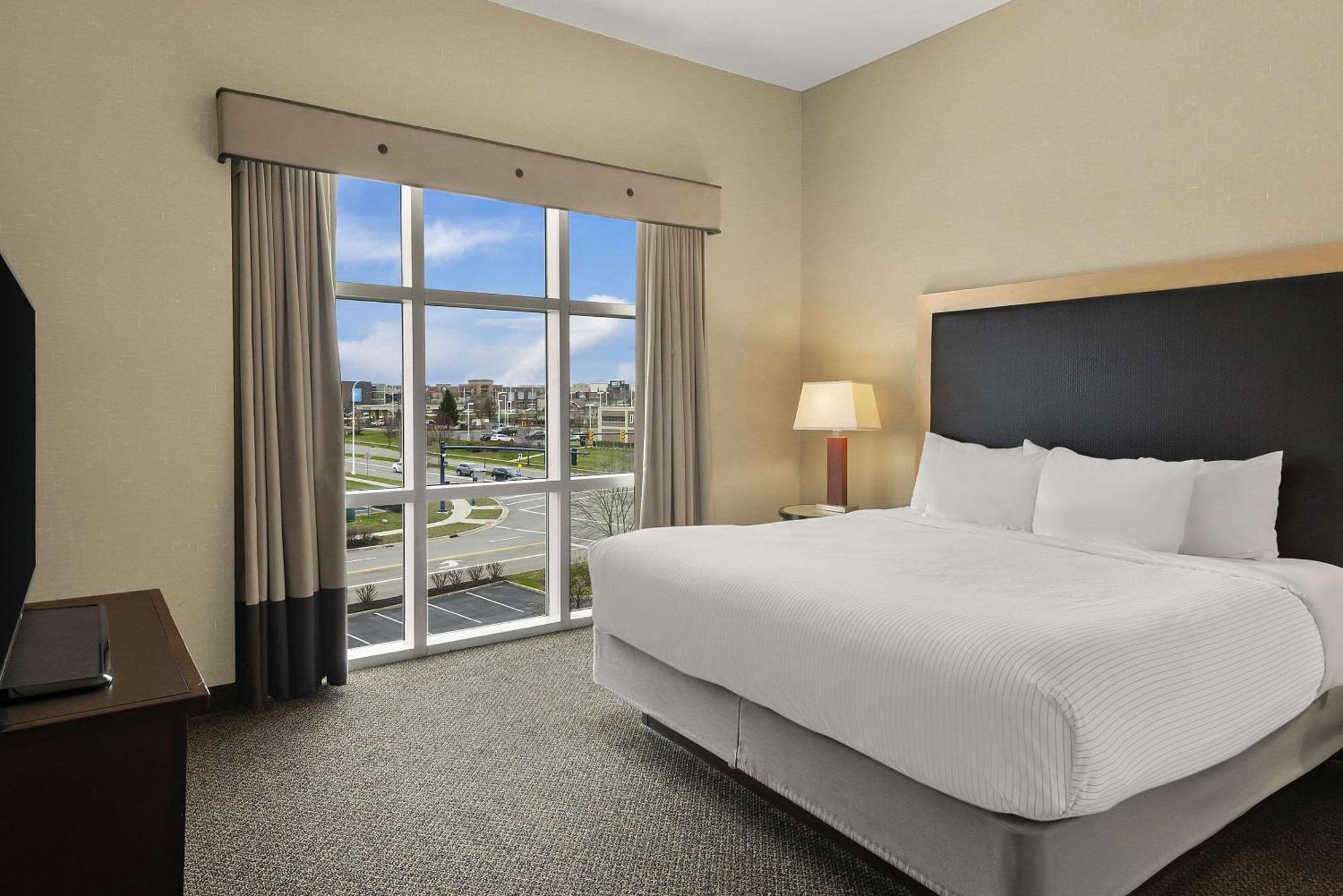 Cambria Hotel Columbus - Polaris Bagian luar foto