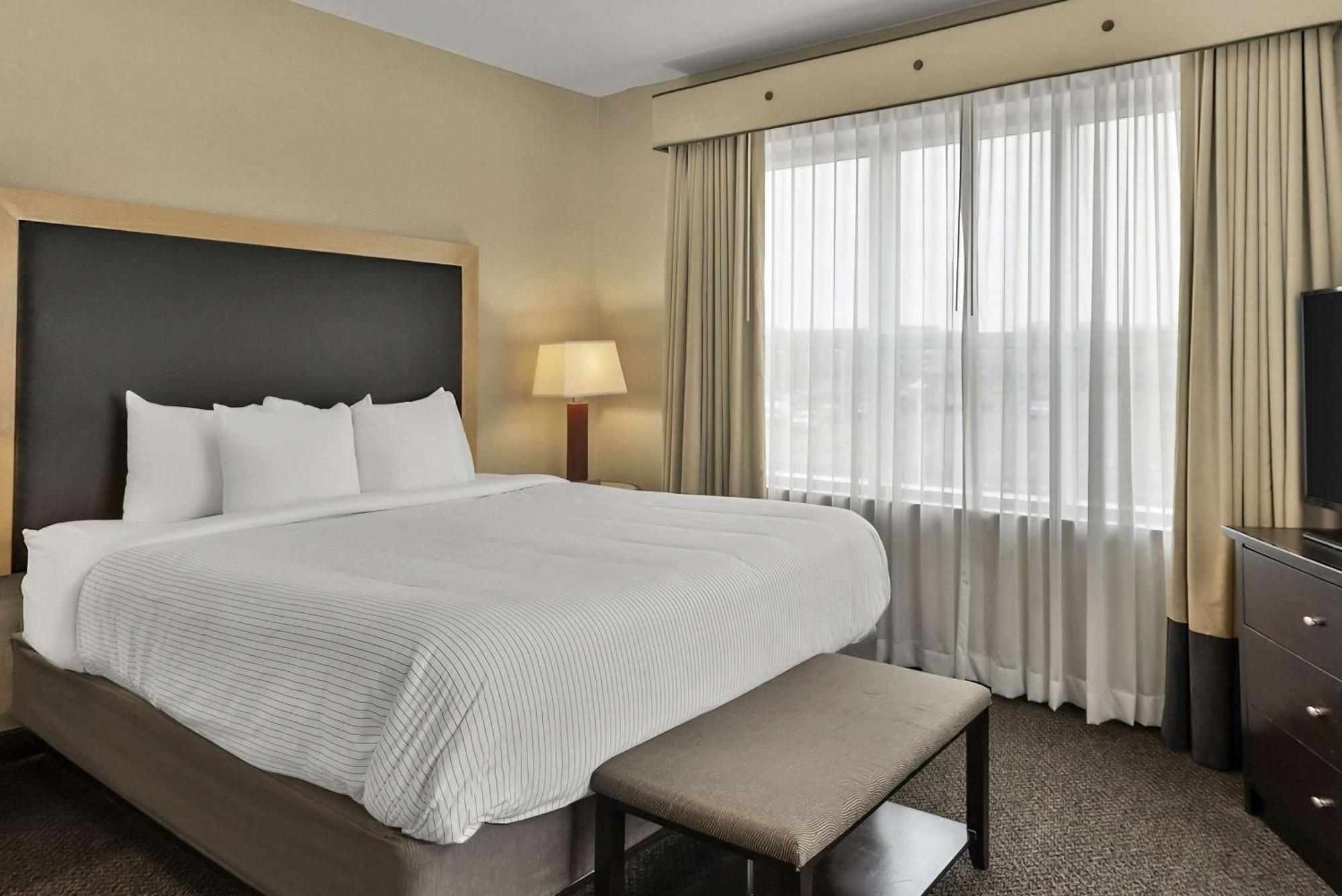 Cambria Hotel Columbus - Polaris Bagian luar foto