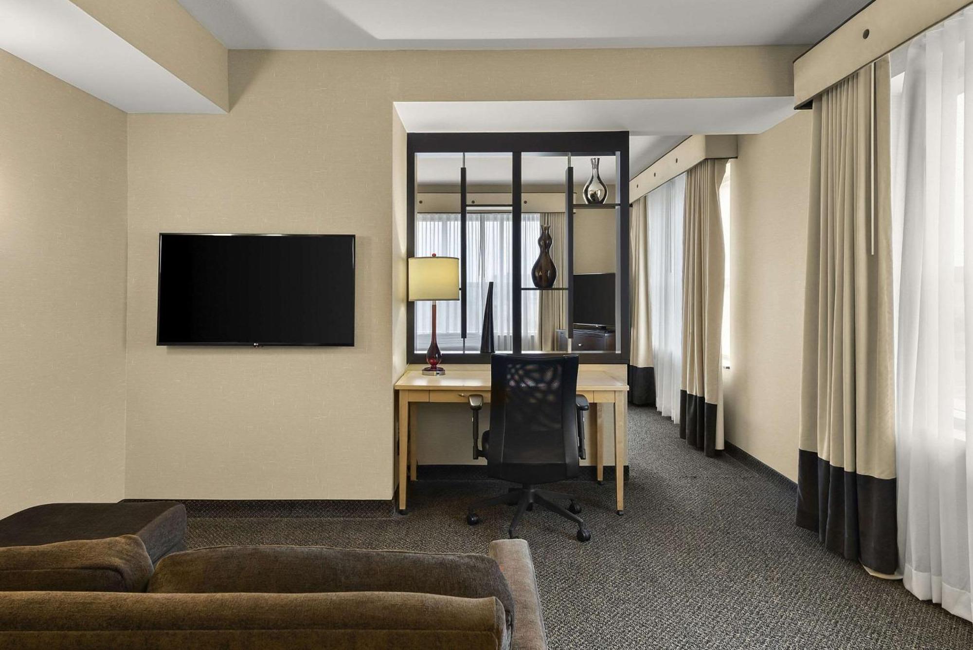 Cambria Hotel Columbus - Polaris Bagian luar foto