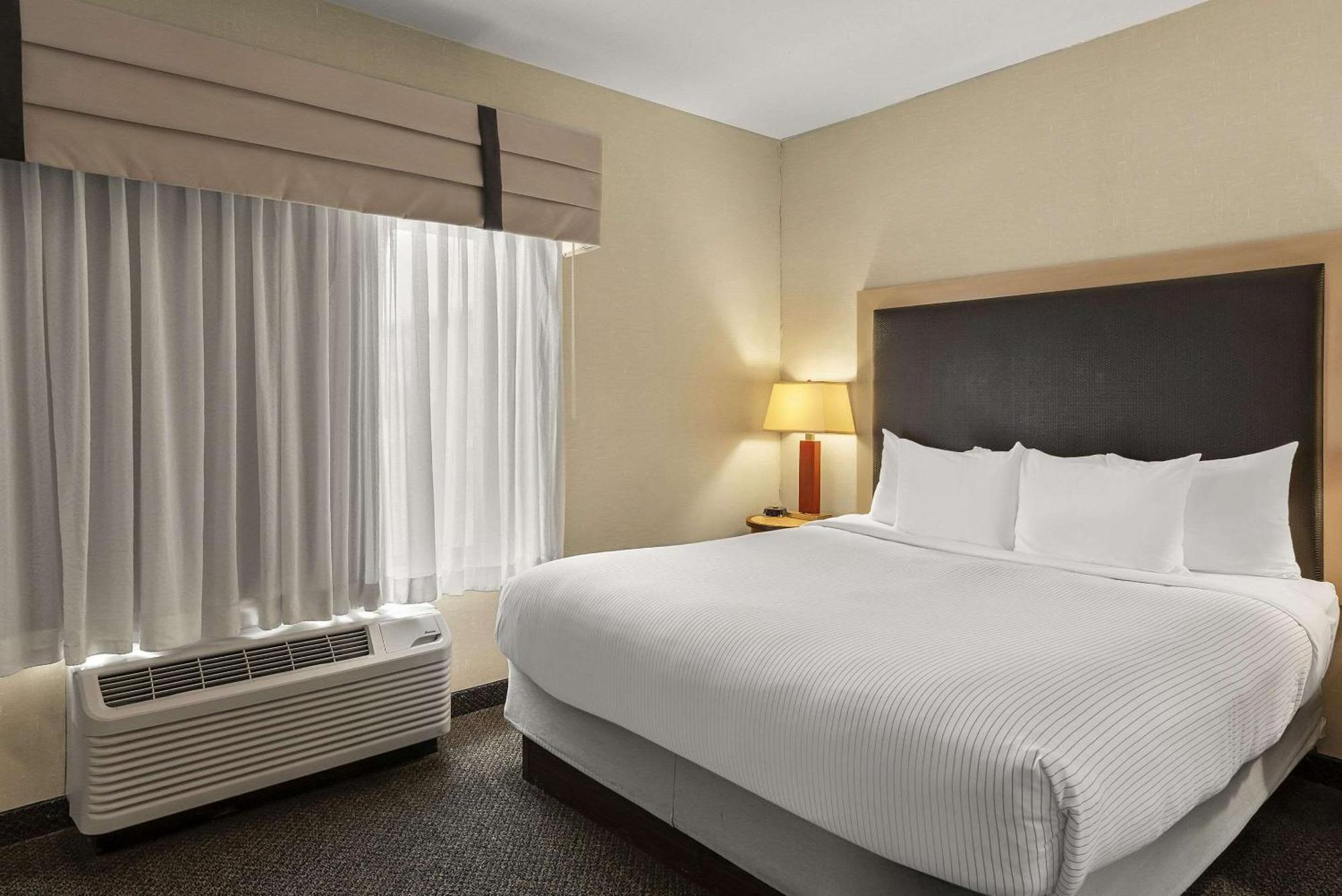 Cambria Hotel Columbus - Polaris Bagian luar foto