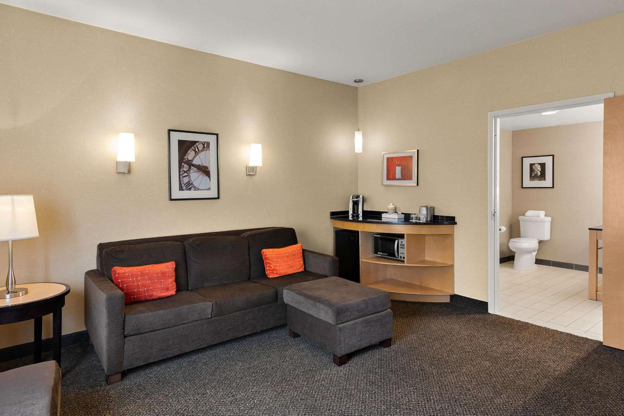 Cambria Hotel Columbus - Polaris Bagian luar foto