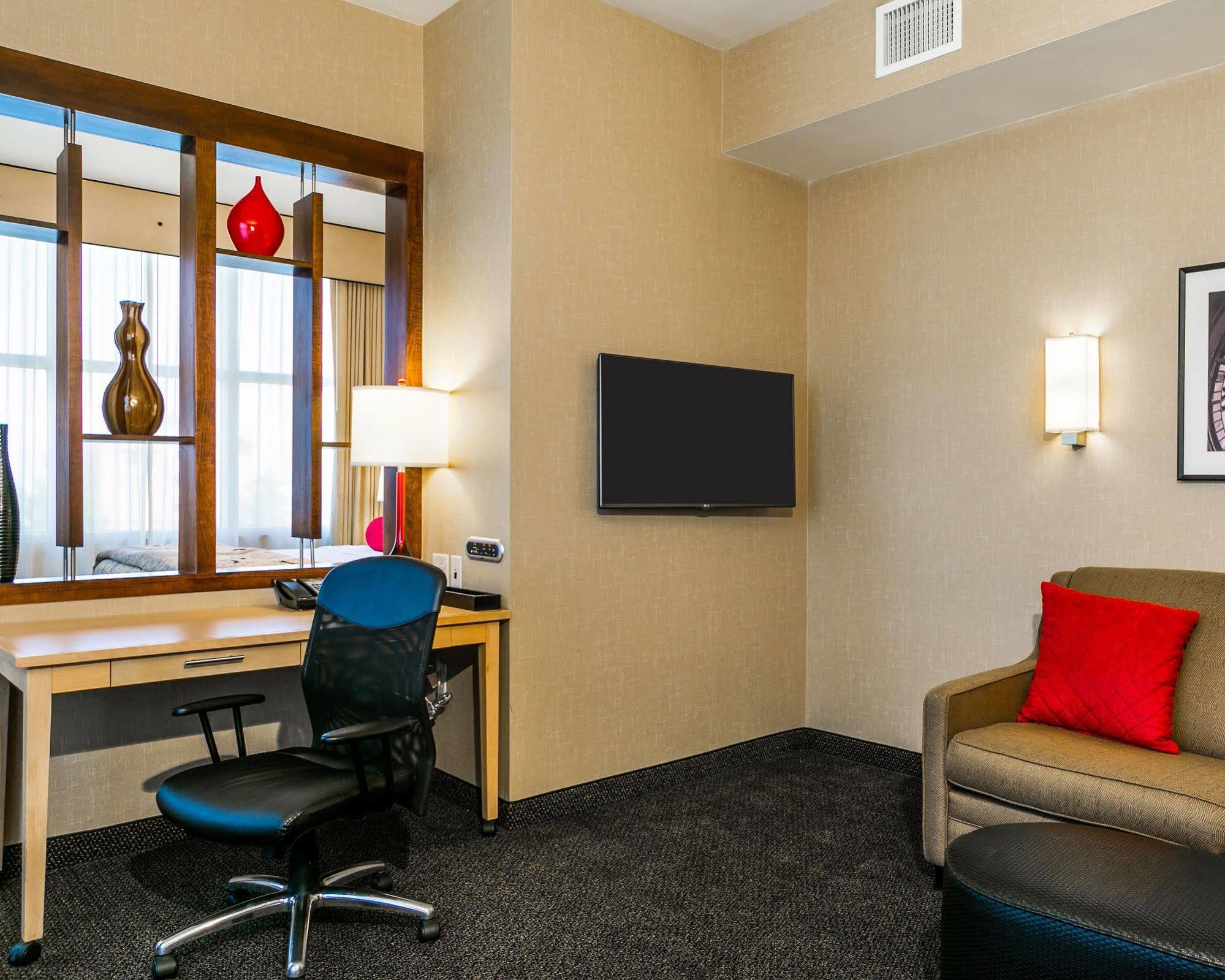 Cambria Hotel Columbus - Polaris Bagian luar foto