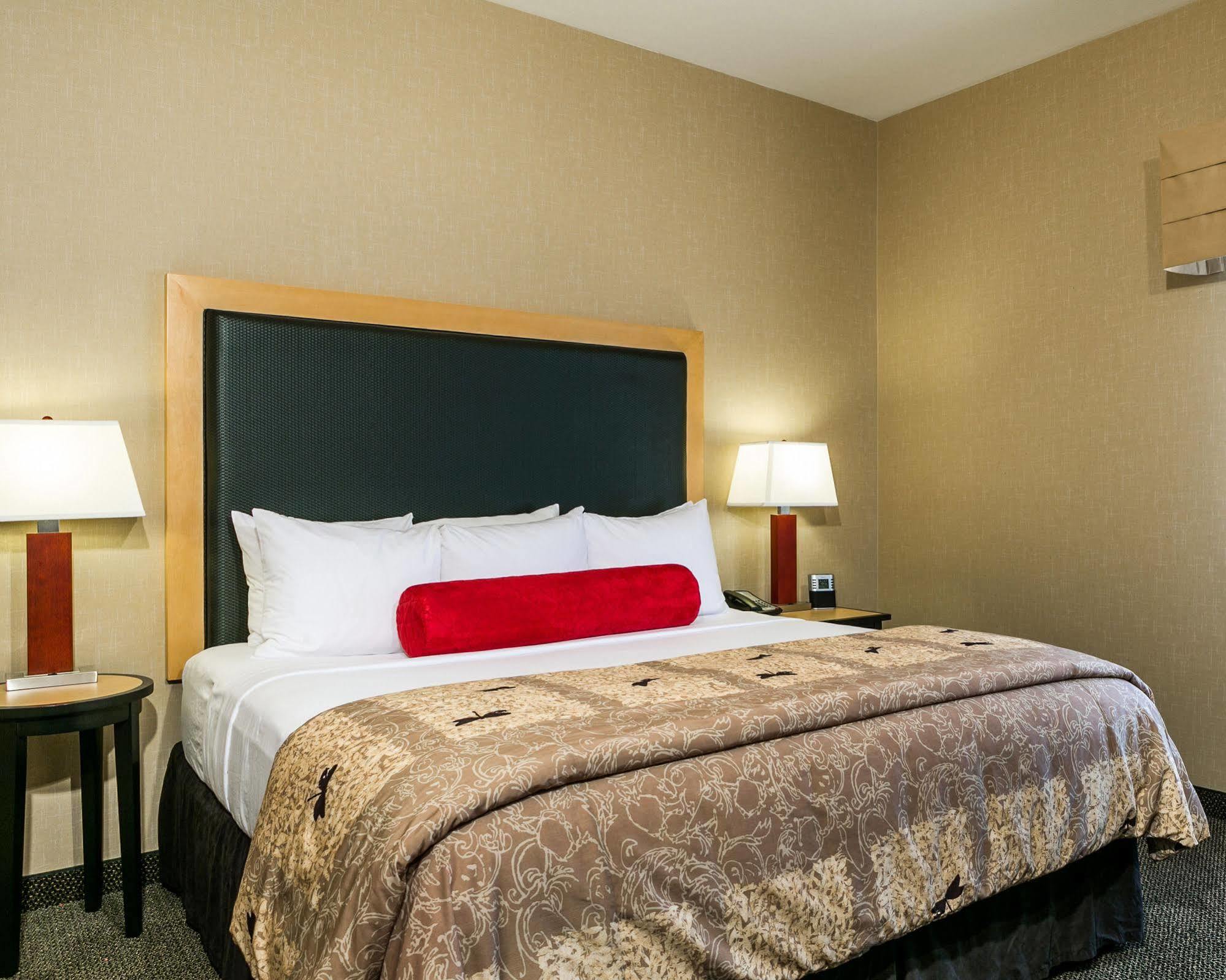 Cambria Hotel Columbus - Polaris Bagian luar foto